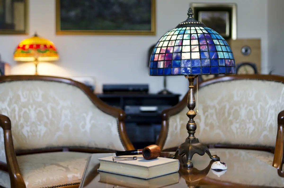 fashion Tiffany lamps on the wood table