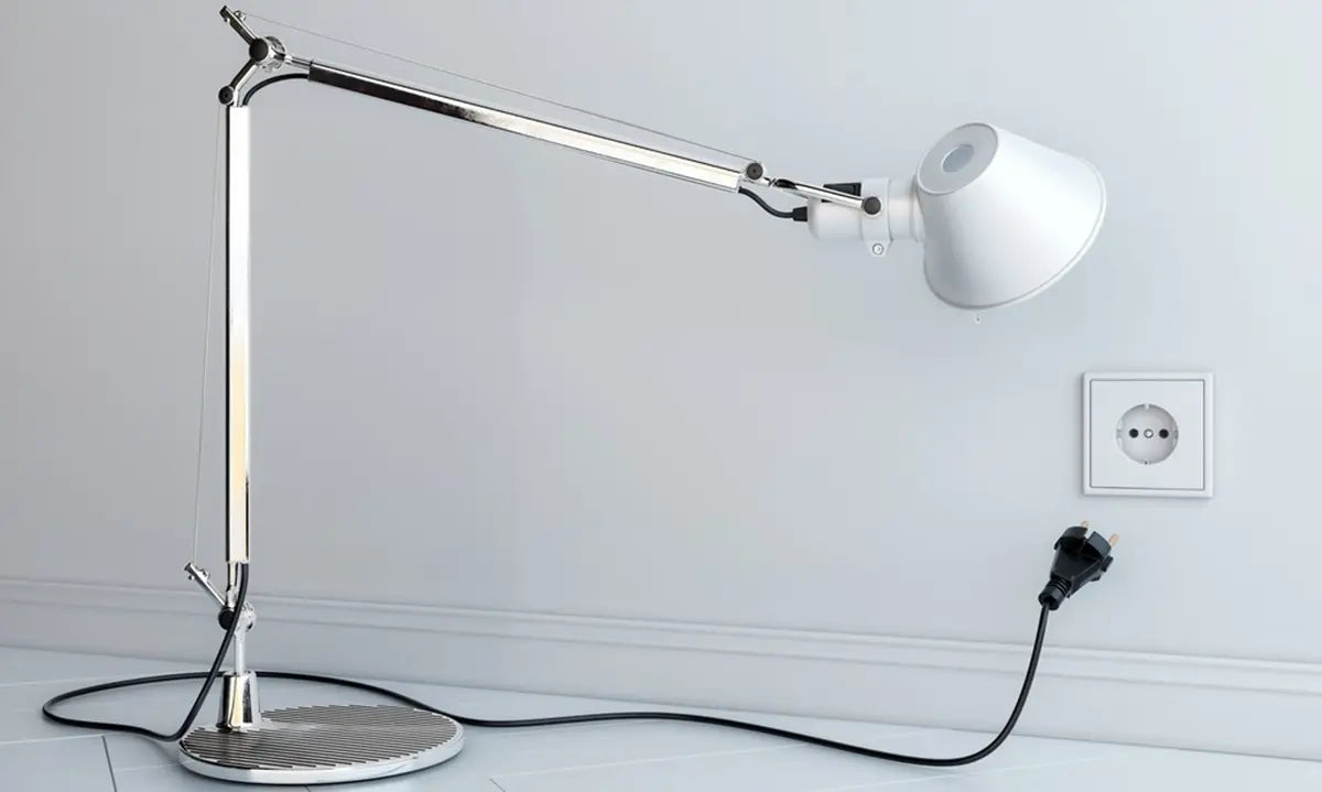 floor lamp and Electrical Plug